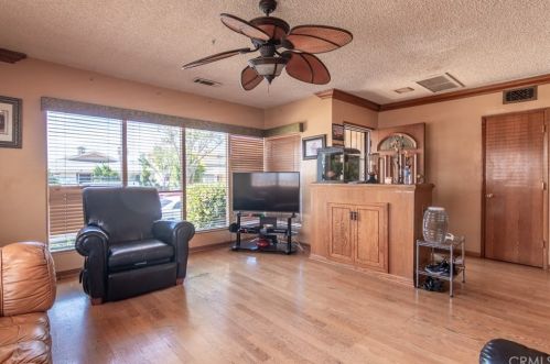 4151 132 St, Hawthorne CA 90250-5904 exterior