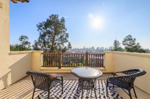 126 Long Fence, Irvine CA  92602-1807 exterior