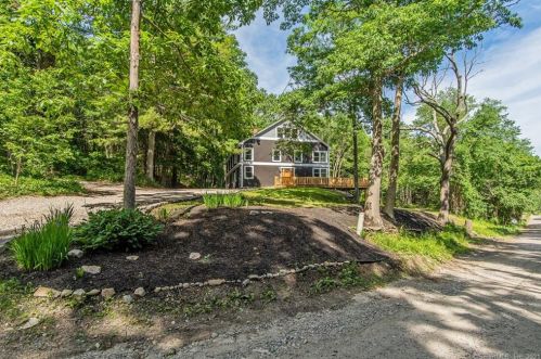 70 Peep Toad Rd, Killingly CT  06239-1522 exterior