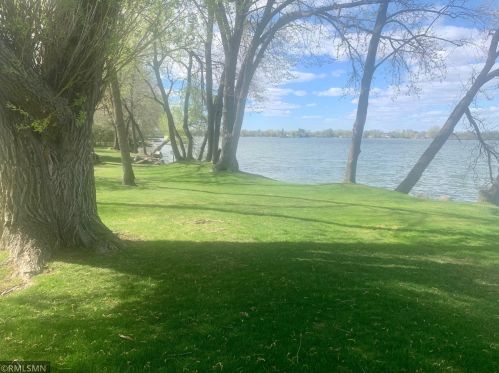 21282 Floral Bay Dr, Columbus, MN 55025