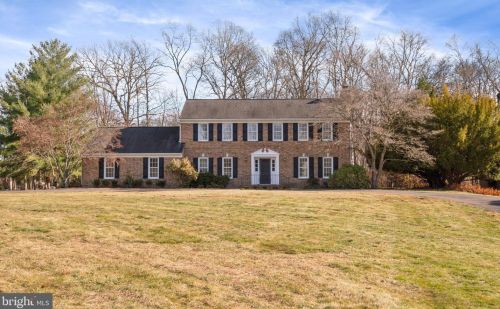 4397 Canterbury Ln, Gainesville, VA 20155-1114