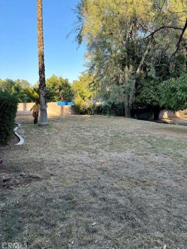 5161 Victoria Ave, Riverside CA  92506-1564 exterior