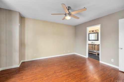 4817 120, Hawthorne CA 90250-2724 exterior