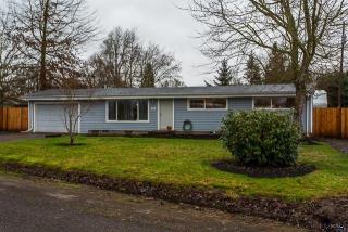 1810 29 Ave, Albany OR  97322-4042 exterior