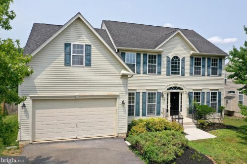 38 Butcher Ct, Shepherdstown, WV 25443-4330