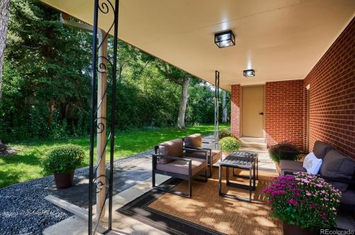 2070 Un Dr, Aurora CO 80015-6600 exterior