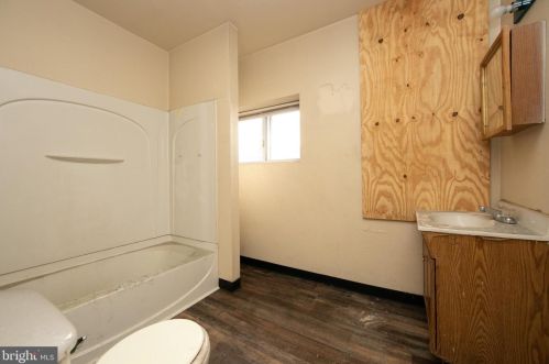 1302 Park Blvd, Camden NJ 08103-2756 exterior