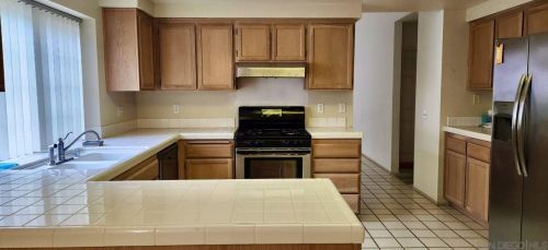 1888 Timber Trl, Vista CA 92081-7326 exterior