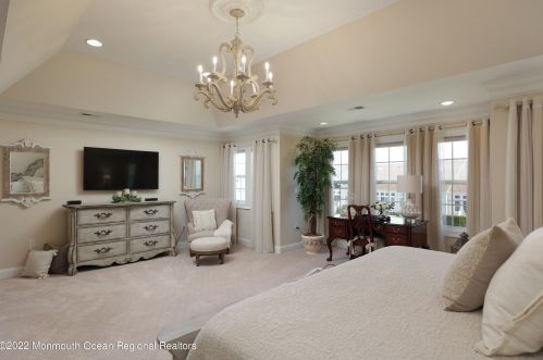 9 Majestic Dr, Tinton Falls NJ 07724-4760 exterior