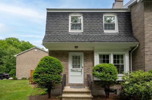 193 Fieldstone Dr, Londonderry, NH 03053-2715