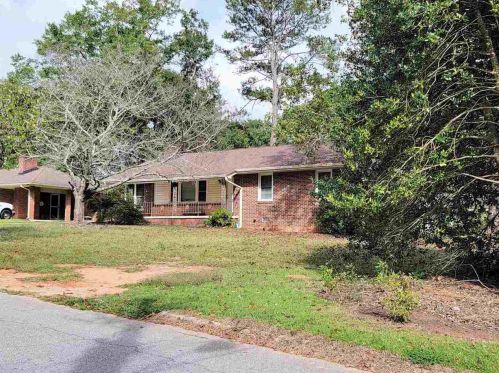8174 Highland Dr, Porterdale, GA 30014-3479