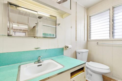 1849 Vancouver Pl, Honolulu HI  96822-2453 exterior