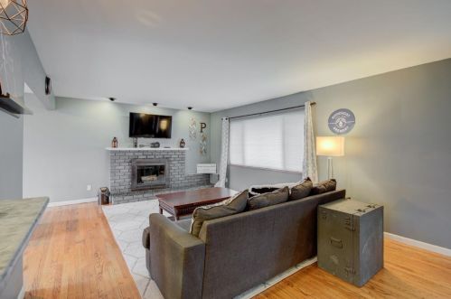 38 Hayden Dr, Cincinnati, OH 45218-1530