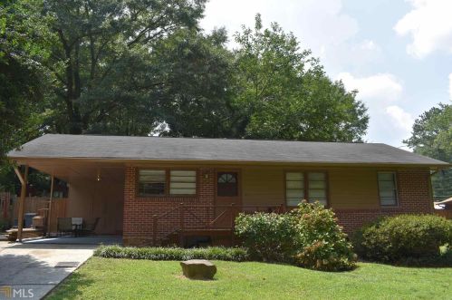 4657 Bartlett Rd, Forest Park, GA 30297-1939