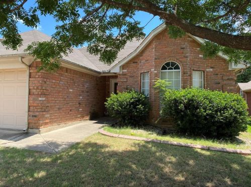 4728 Baytree Dr, Fort Worth TX  76137-1518 exterior