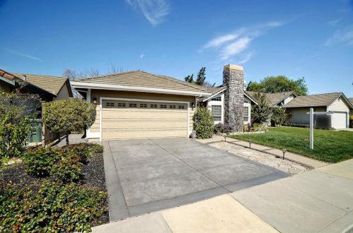 175 Berkshire Dr, Morgan Hill, CA 95037-3045