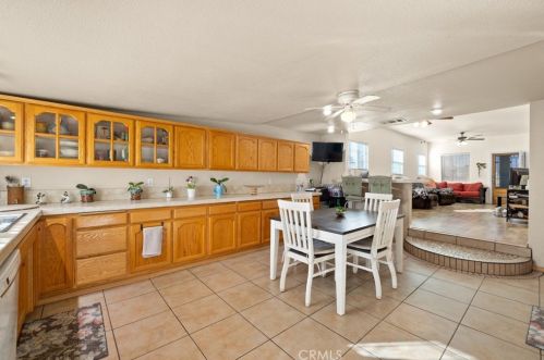 625 8th St, San Bernardino, CA 92410-2916