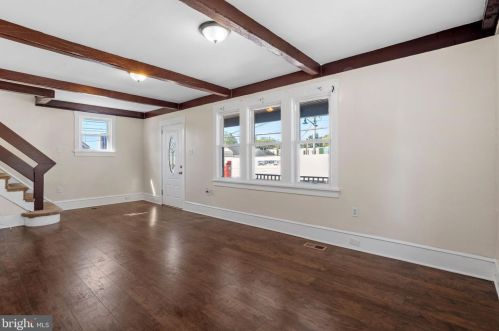 26 Crescent Blvd, Camden NJ  08108-1042 exterior