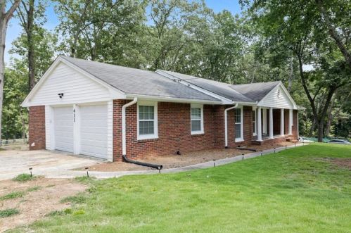 411 Nash Cir, Mableton, GA 30126-5132