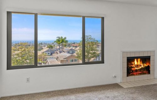 854 Violet Ct, Carlsbad, CA 92011-3859