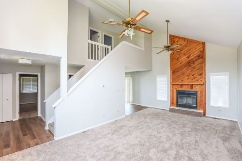 3207 Pioneer Ct, Joliet, IL 60431-9389
