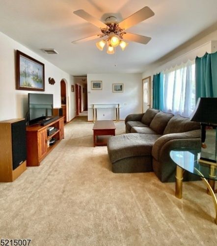 73 Lawrence Dr, Hackettstown NJ  07840-2525 exterior