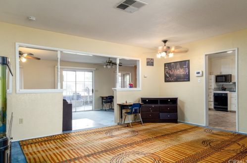 1352 10th St, Colton, CA 92324-2452