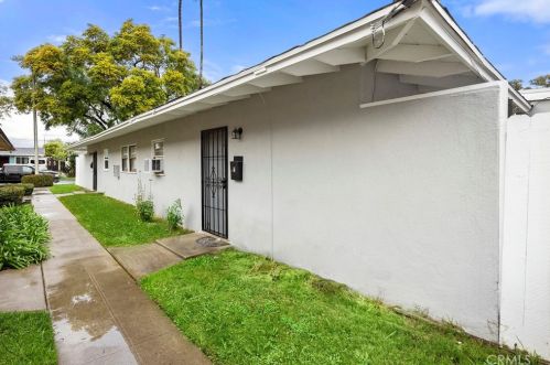 1520 Juno Ave, Anaheim CA  92802-1631 exterior