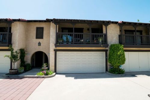 1244 Glenview Ln, Glendora, CA 91740-6173