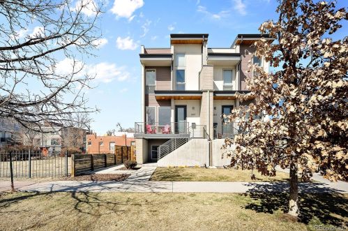 2407 Court Pl, Denver, CO 80205-3259