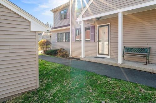 53 Dove Ct, Windsor Locks, CT 06096-1310