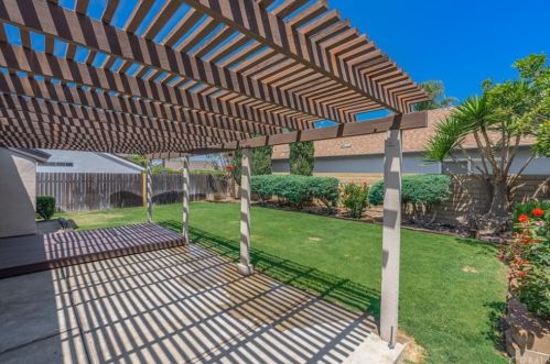 6219 Woodsboro Ave, Anaheim CA  92807-2346 exterior