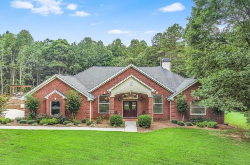 122 Elk Dr, Lula, GA 30554-4167