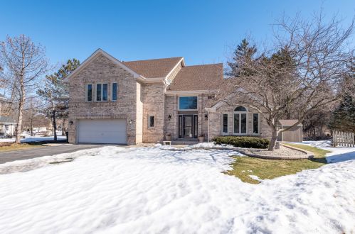 1133 Grand Oak Ct, Hanover Park, IL 60103-1720