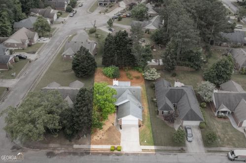 237 Oakwood Cir, Stockbridge GA  30281-6357 exterior