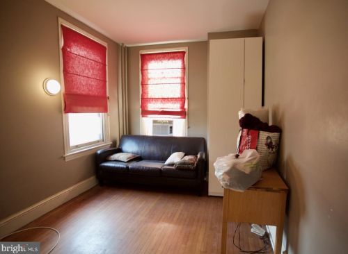 310 Warwick Rd, Haddonfield NJ 08033-3828 exterior