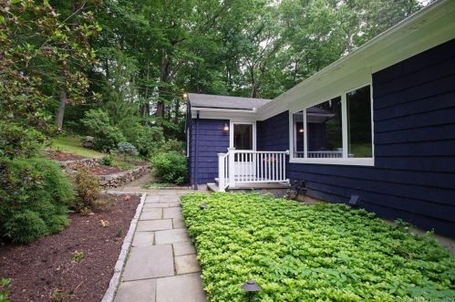 163 Spoonwood Rd, Wilton, CT 06897-4120