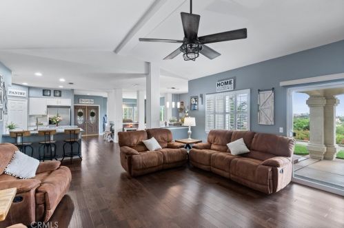 14229 Dove Cyn Dr, Riverside CA  92503-6418 exterior