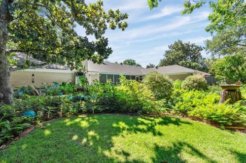 6127 Dilbeck Ln, Dallas TX  75240-5350 exterior