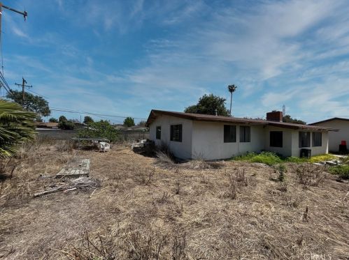 9931 Cris Ave, Anaheim CA  92804-5915 exterior