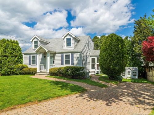 38 Ambler Dr, Norwalk, CT 06851-5201