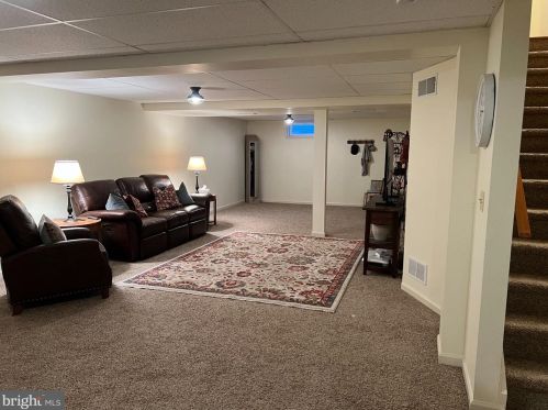 103 Sutherland Rd, Lancaster PA  17603-9020 exterior