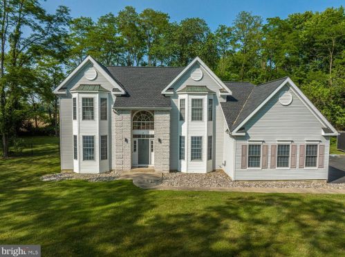19 Columbus Jobstown Rd, Columbus, NJ 08022-9775
