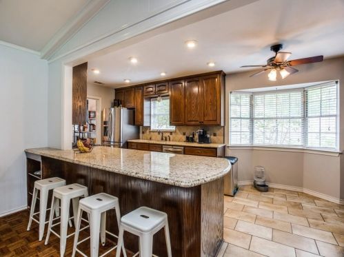 9733 Estate Ln, Dallas TX  75238-1849 exterior