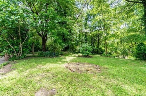 2350 Manor Ave, Atlanta GA  30344-1028 exterior