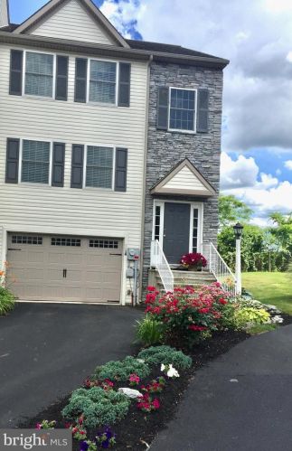134 Gentlemens Way, Lancaster, PA 17603-5690