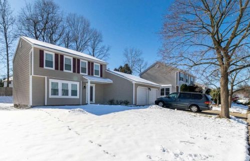 31 Lavender Dr, Edison, NJ 08820-4125