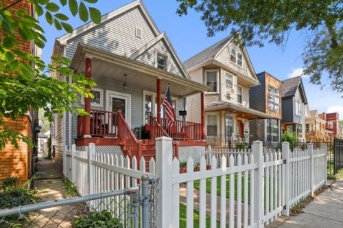 4241 Bernard St, Chicago, IL 60618-1103