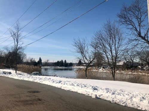 36 Powhatan St, Warwick, RI 02889-9606
