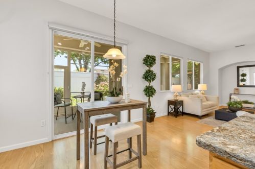 9493 Emerald Cove Ln, Elk Grove CA  95758-3612 exterior